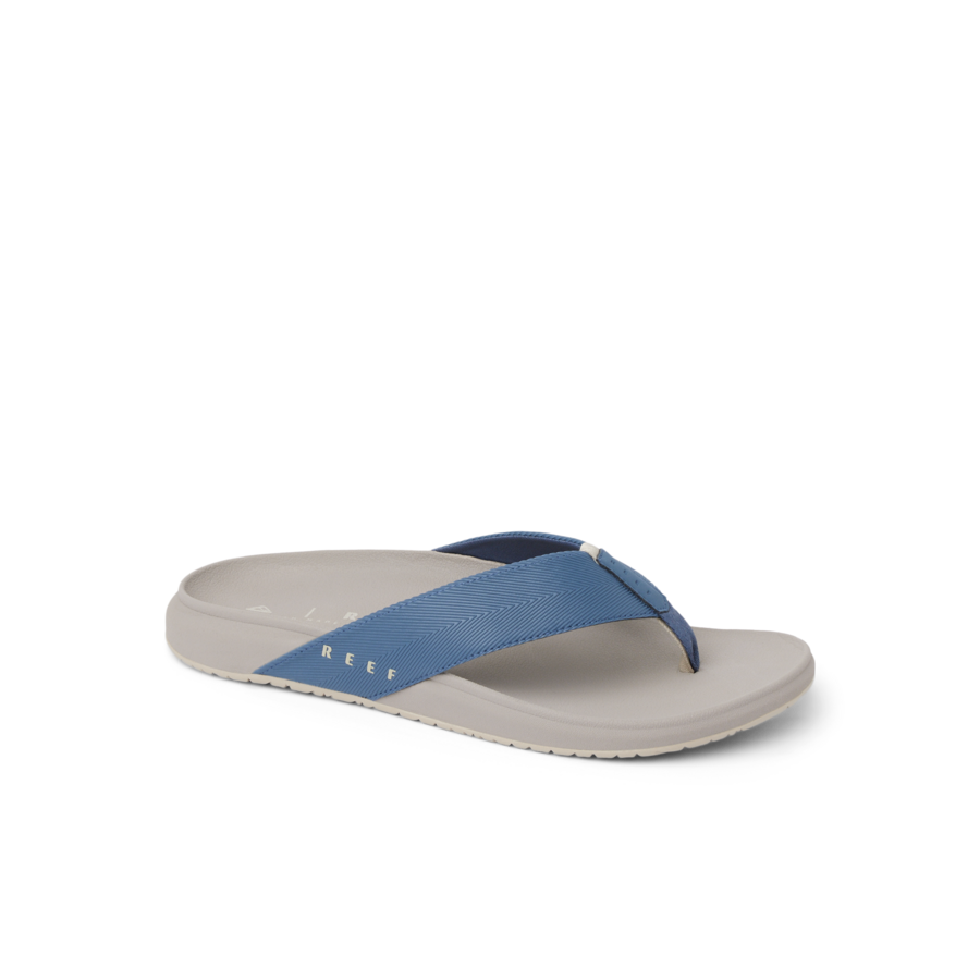 Alternative view of The Raglan