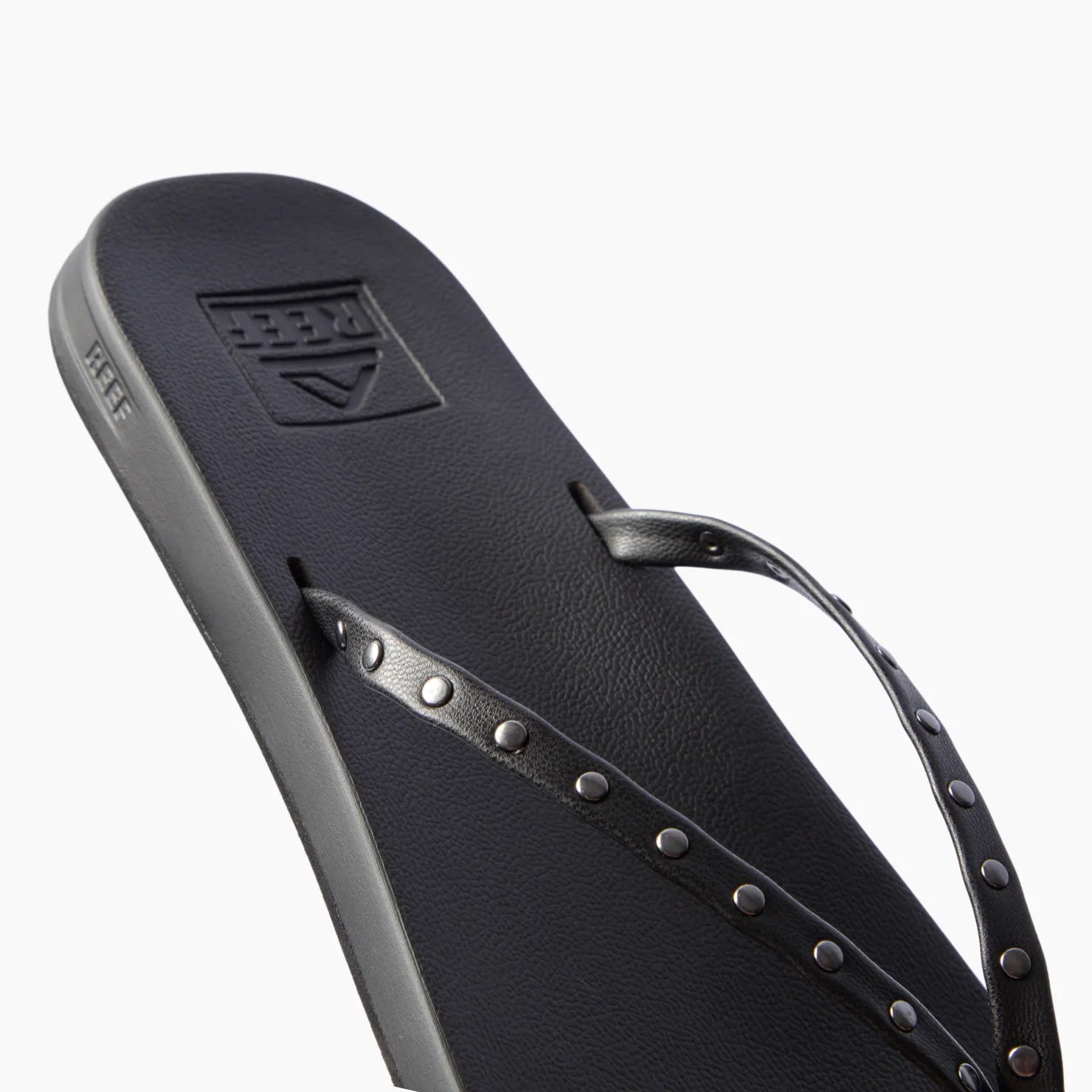 Cushion Slim Studs - Image 3