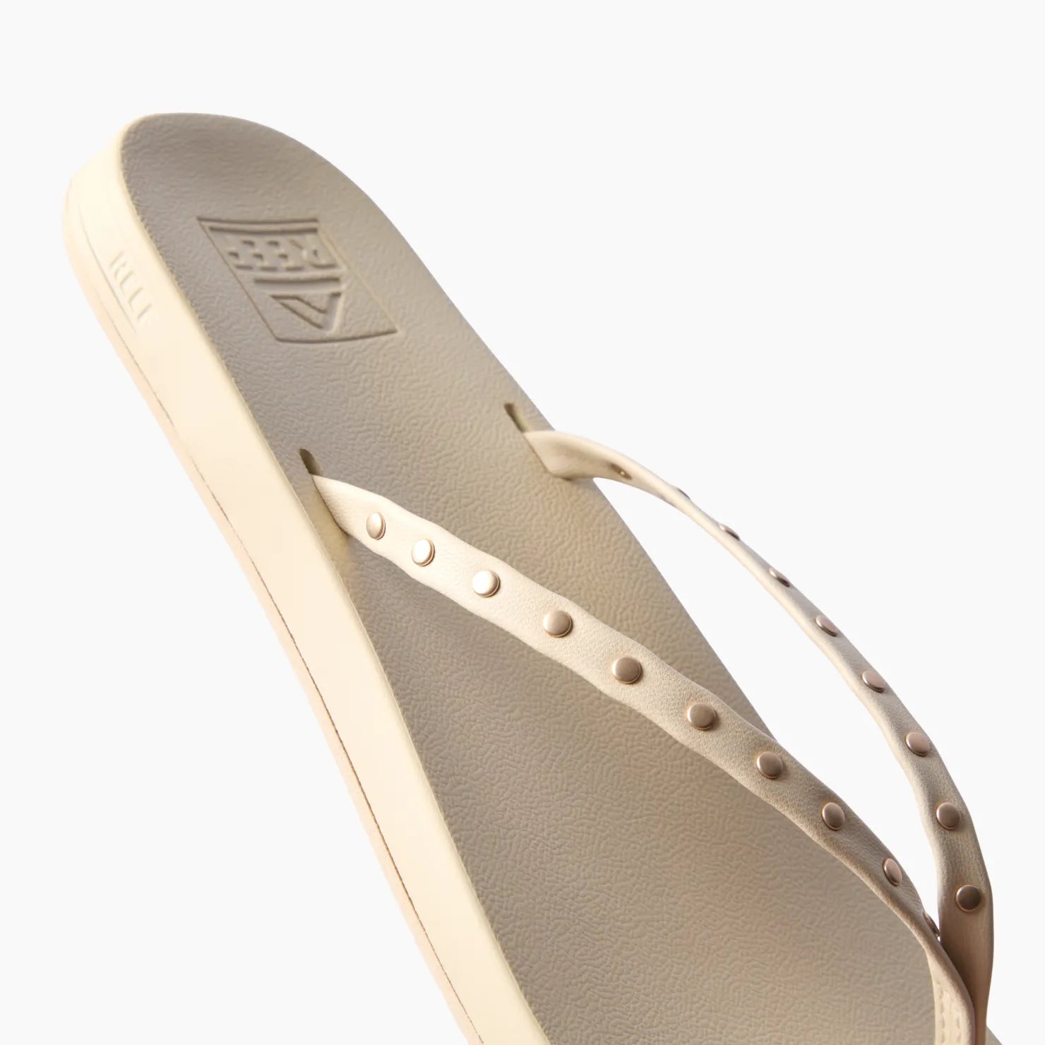 Cushion Slim Studs - Image 3